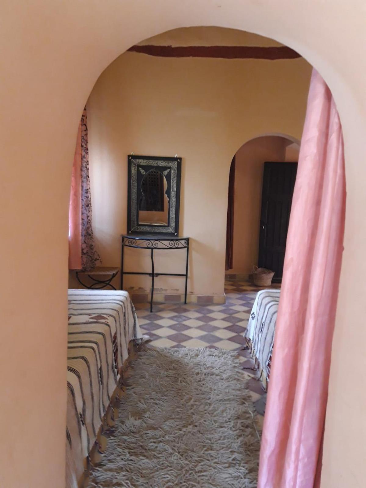 Auberge Famille Benmoro Skoura Exterior photo